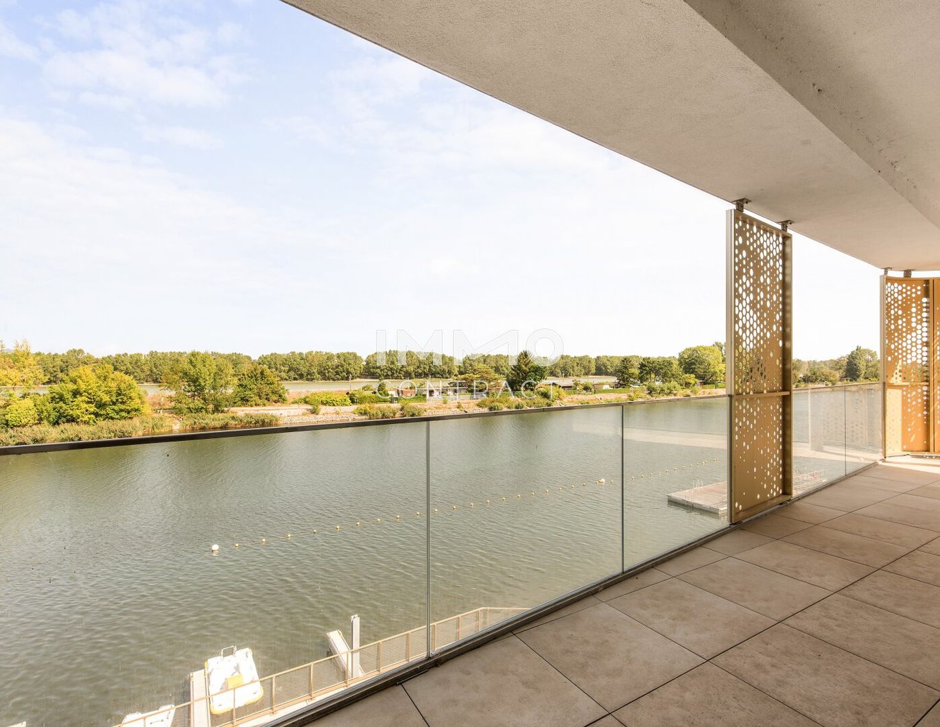 Luxury Living mit direktem Blick auf die Donau! Genießen Sie die Ruhe und Privatsphäre!