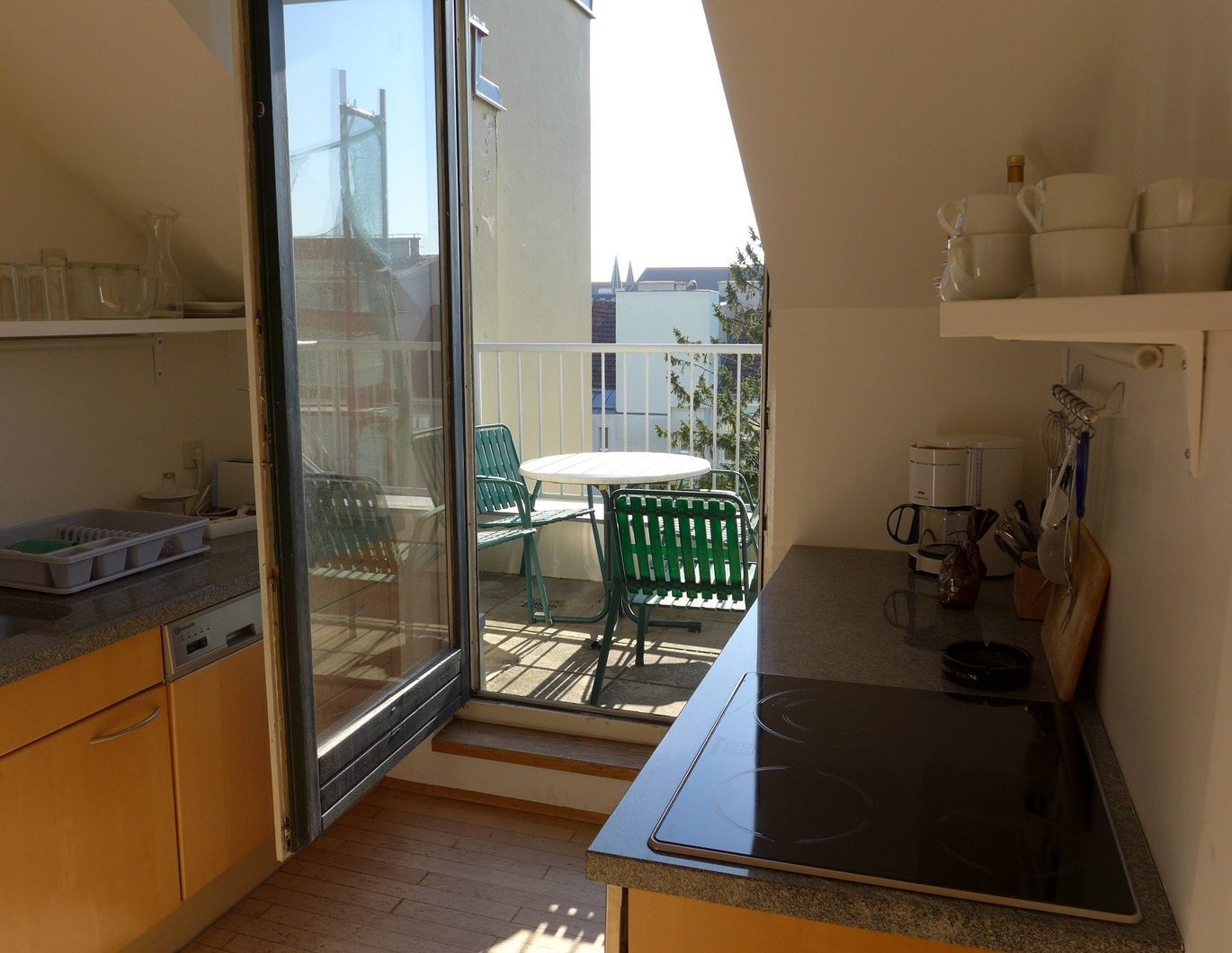 Charmante DG-Wohnung Nahe Familienplatz!!!