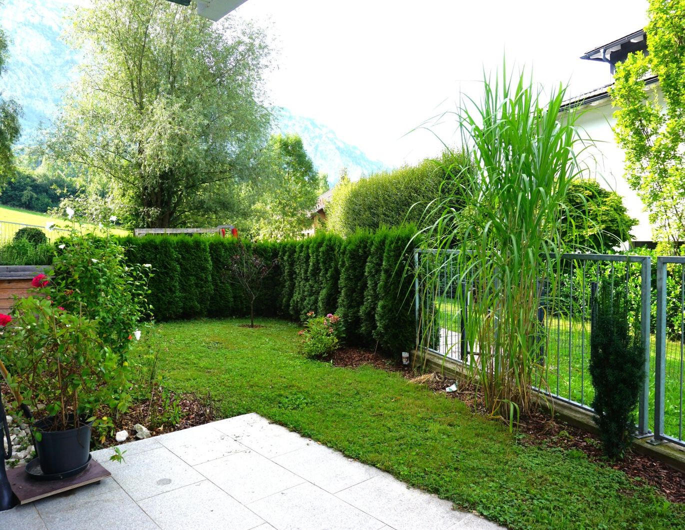 Gepflegte 4 Zimmer Gartenwohnung mit Sonnenterrasse und Eigengarten!