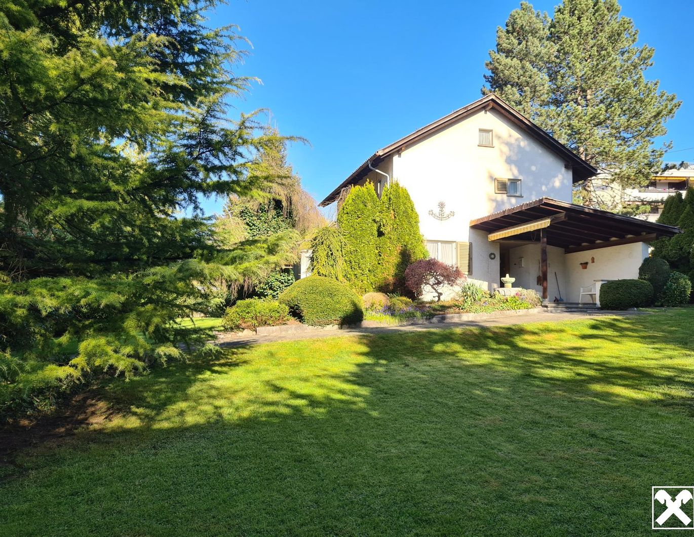 Haus mit großem Grundstück zu verkaufen