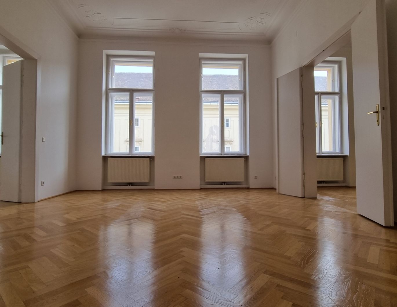Klassischer Altbau 5 Zimmer beim Theresianum