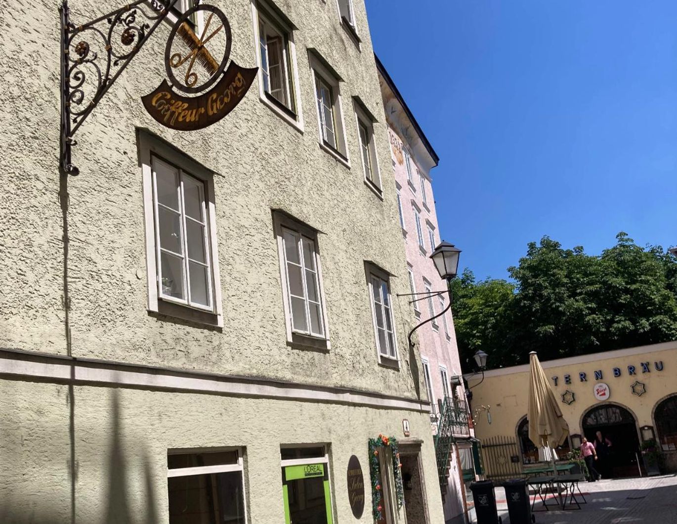 Salzburg Stadtzentrum Wohn- und Geschäftshaus im historischen Badergässchen, 380 qm Wohnnutzfläche