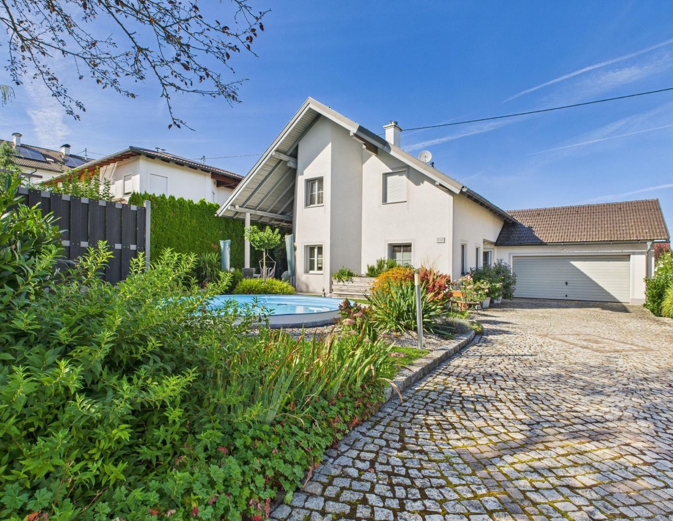 NIEDERNEUKIRCHEN: Sehr gepflegtes und perfekt aufgeteiltes EINFAMILIENHAUS mit ca.151 m² Wohnfläche, Grundstück ca. 796 m²