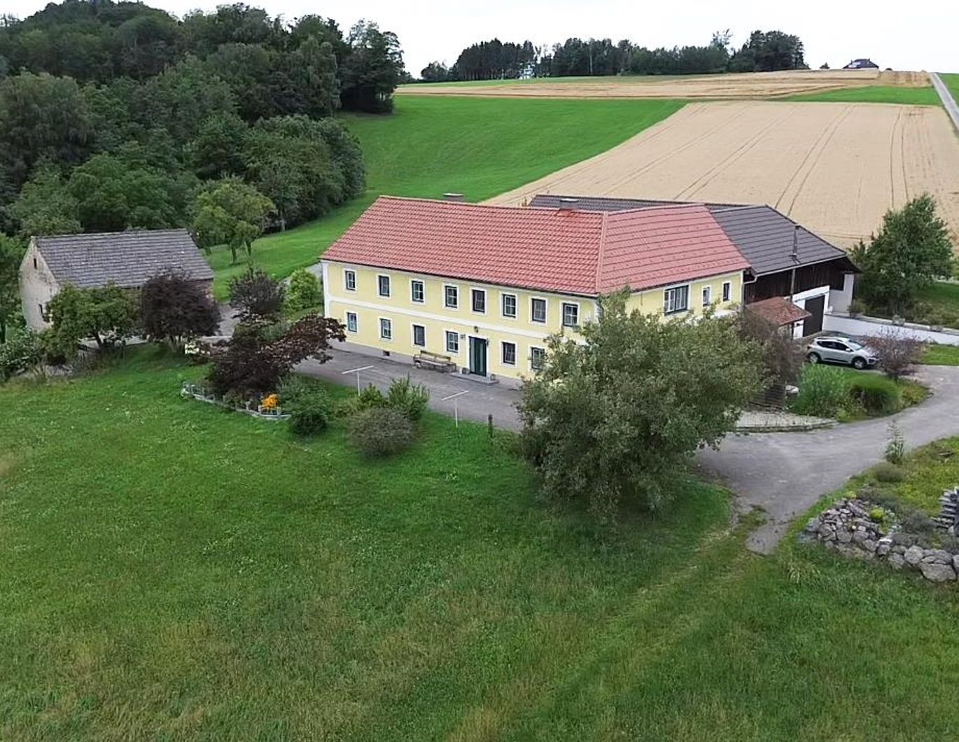 Traumhaftes Bauernhaus in Alleinlage mit Blick auf den Sonntagberg - 13 Hektar Natur pur im Ybbstal