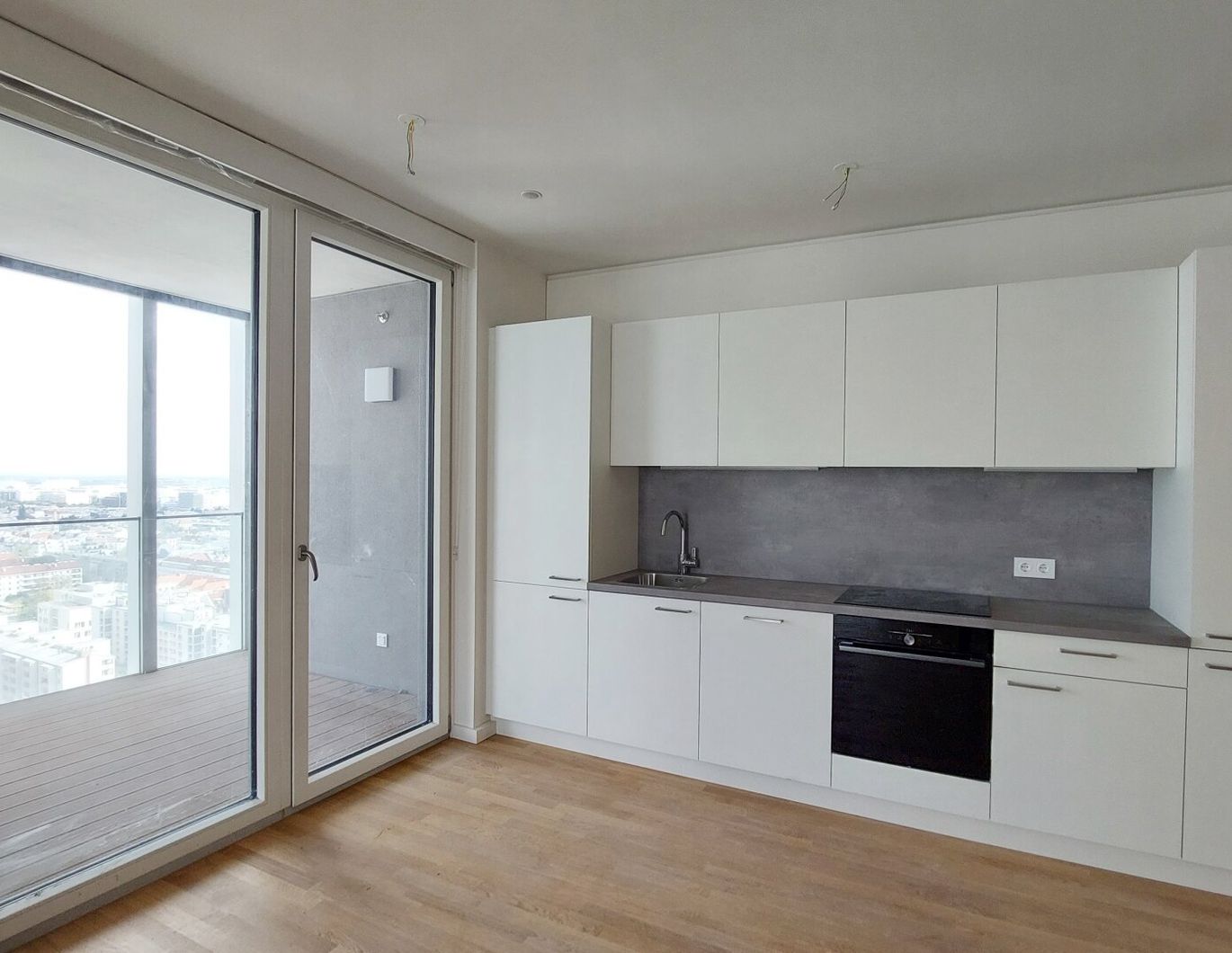 Erstbezug I TOWER HOMES bei der U1 *Rooftop-Pool inklusive*