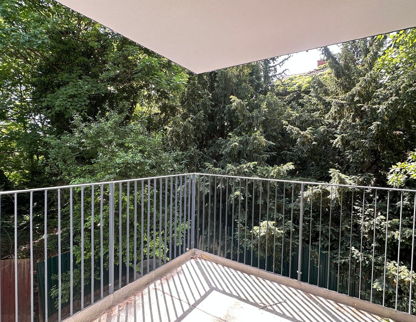 Ruhige 3 Zimmer-Wohnung mit 2 Balkonen & Grünblick | Belichtung von 2 Himmelsrichtungen | ERSTBEZUG