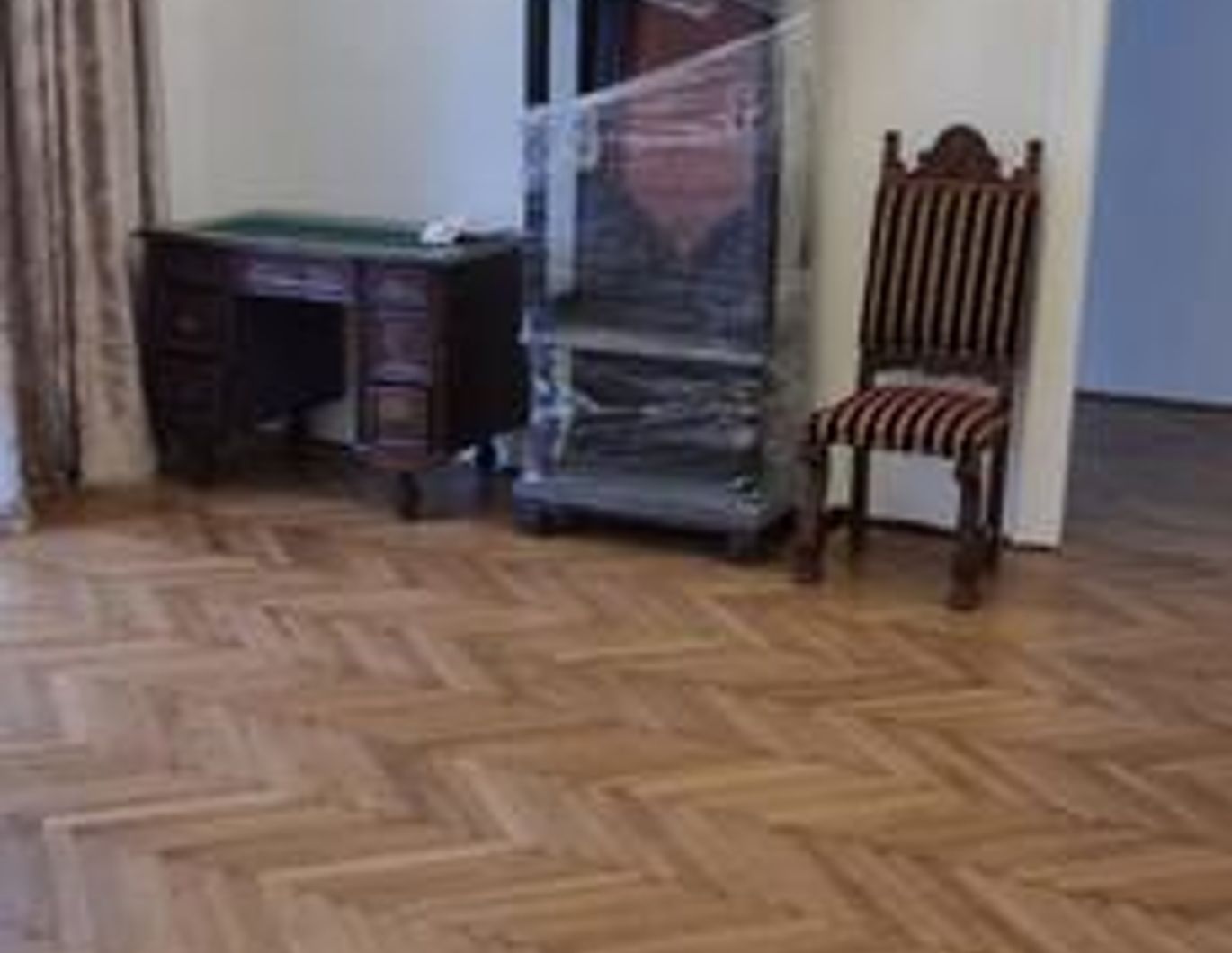 4-Zimmer-Küche-Wohnung in schönem Altbau