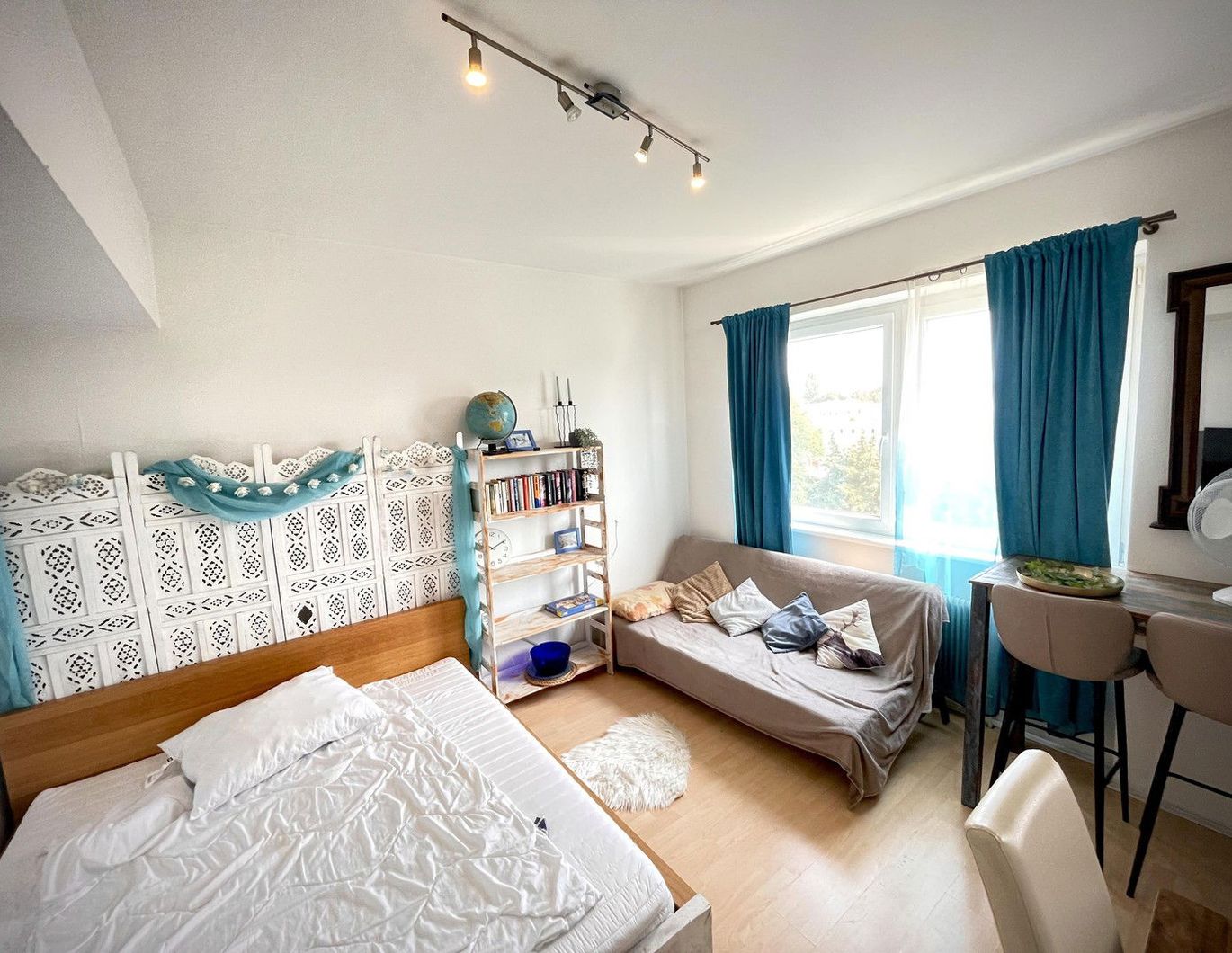 Provisionsfrei: Zentrale Garconniere in Bestlage - helles Raumwunder mit Aussicht direkt im Zentrum