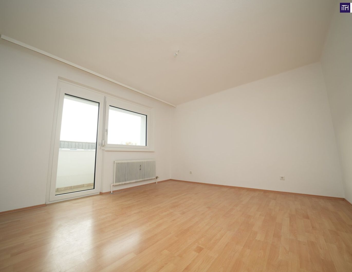 Stilvolle 2-Zimmer-Wohnung mit Westbalkon - Top saniert!