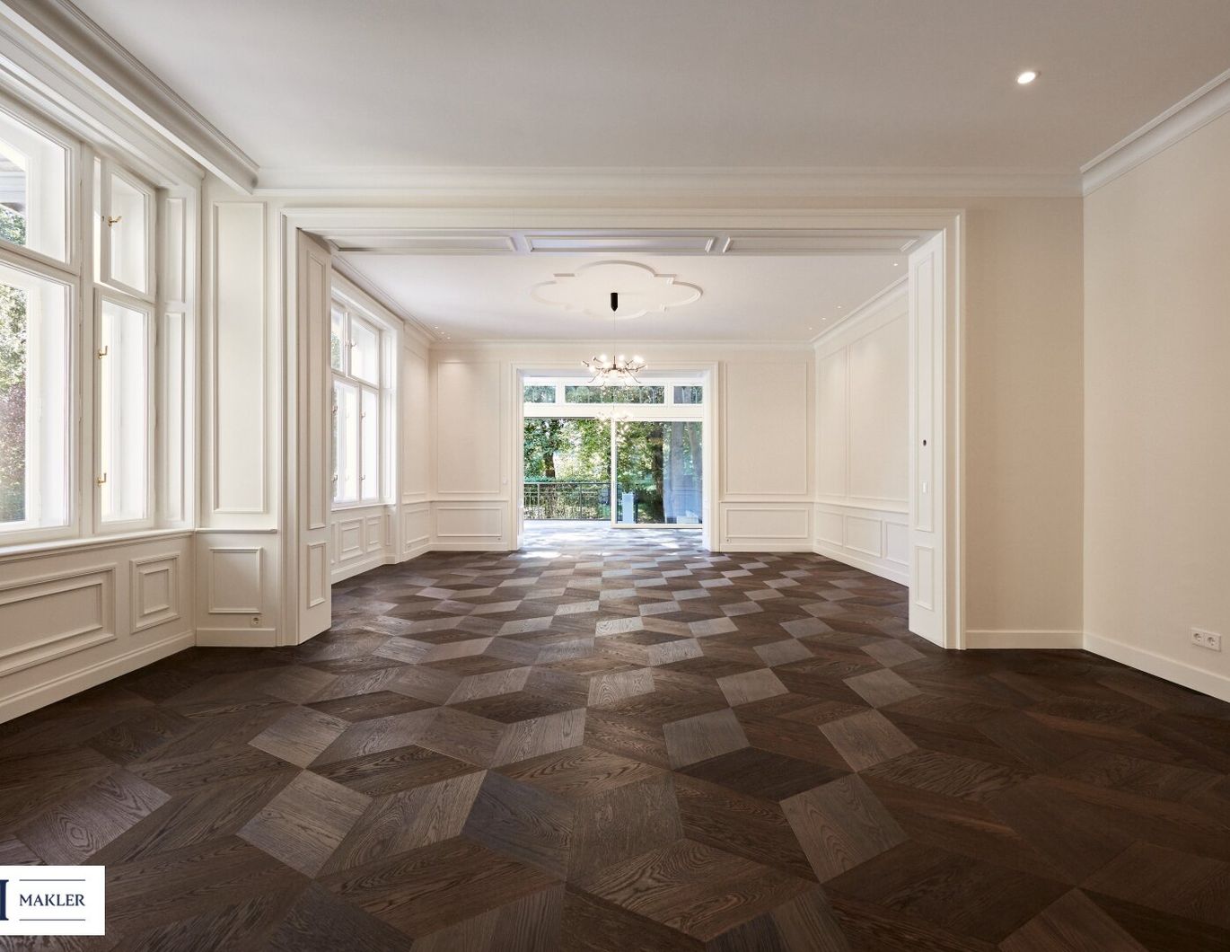 Zeitlose Eleganz in historischem Ambiente! Exklusive Wohnung in prunkvoller Stadtvilla!