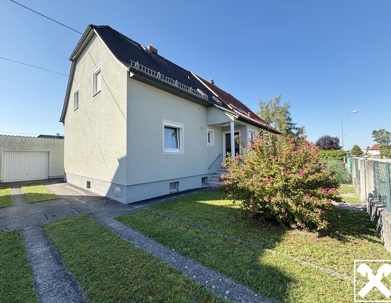 Gemütliche Doppelhaushälfte mit Garten in sehr guter Wohngegend!