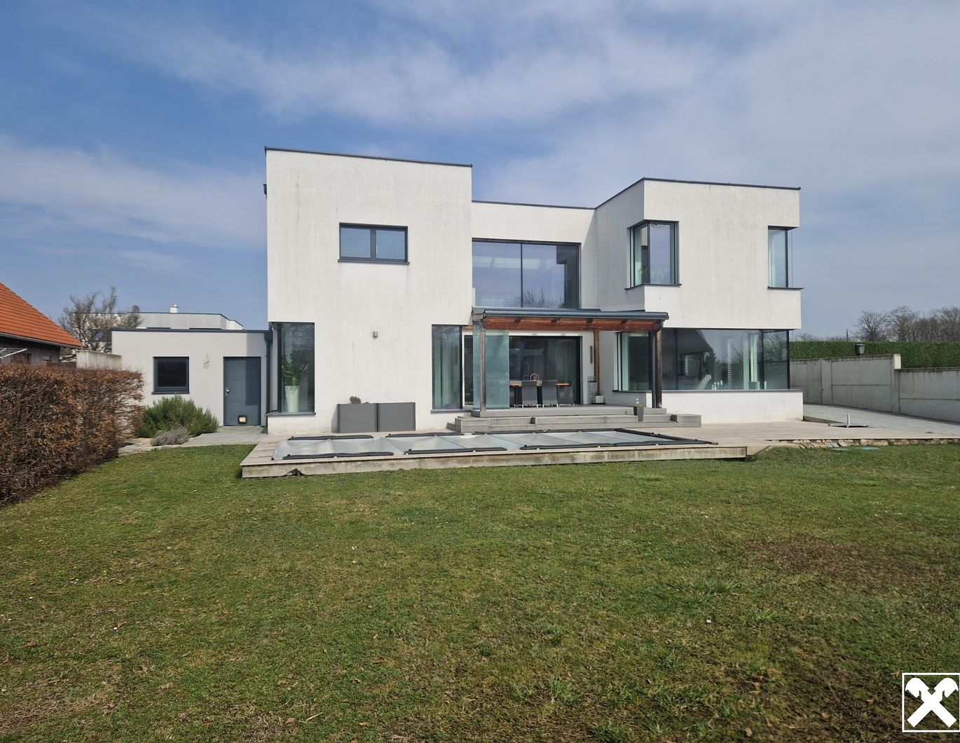 TOLLES ENERGIEEFFIZIENTES WOHNJUWEL UND IHR MÖGLICHES TRAUMHAUS IN BESTLAGE VON MISTELBACH MIT VIELEN HOCHWERTIGEN AUSSTATTUNGSDETAILS, LUXUS UND HOHER LEBENSQUALITÄT