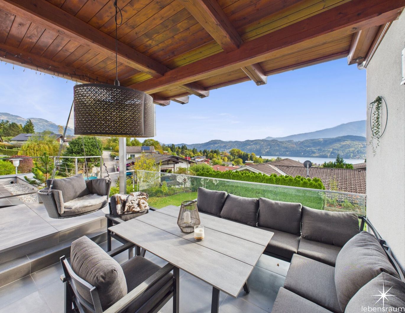Traumhafte Terrassenwohnung mit Seeblick in Seeboden am Millstätter See. Neuwertig. Modern.