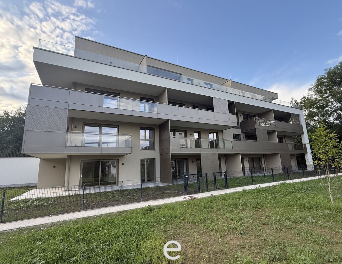 Wohnen am Farnholz - Wohnung 1.OG/TOP 2.10 mit Loggia/TGP inklusive