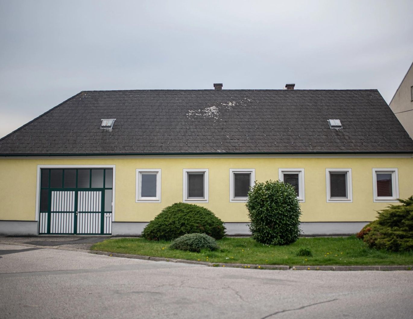 Ruhiges Haus für gewerbliche Zwecke! (Provisionsfrei)