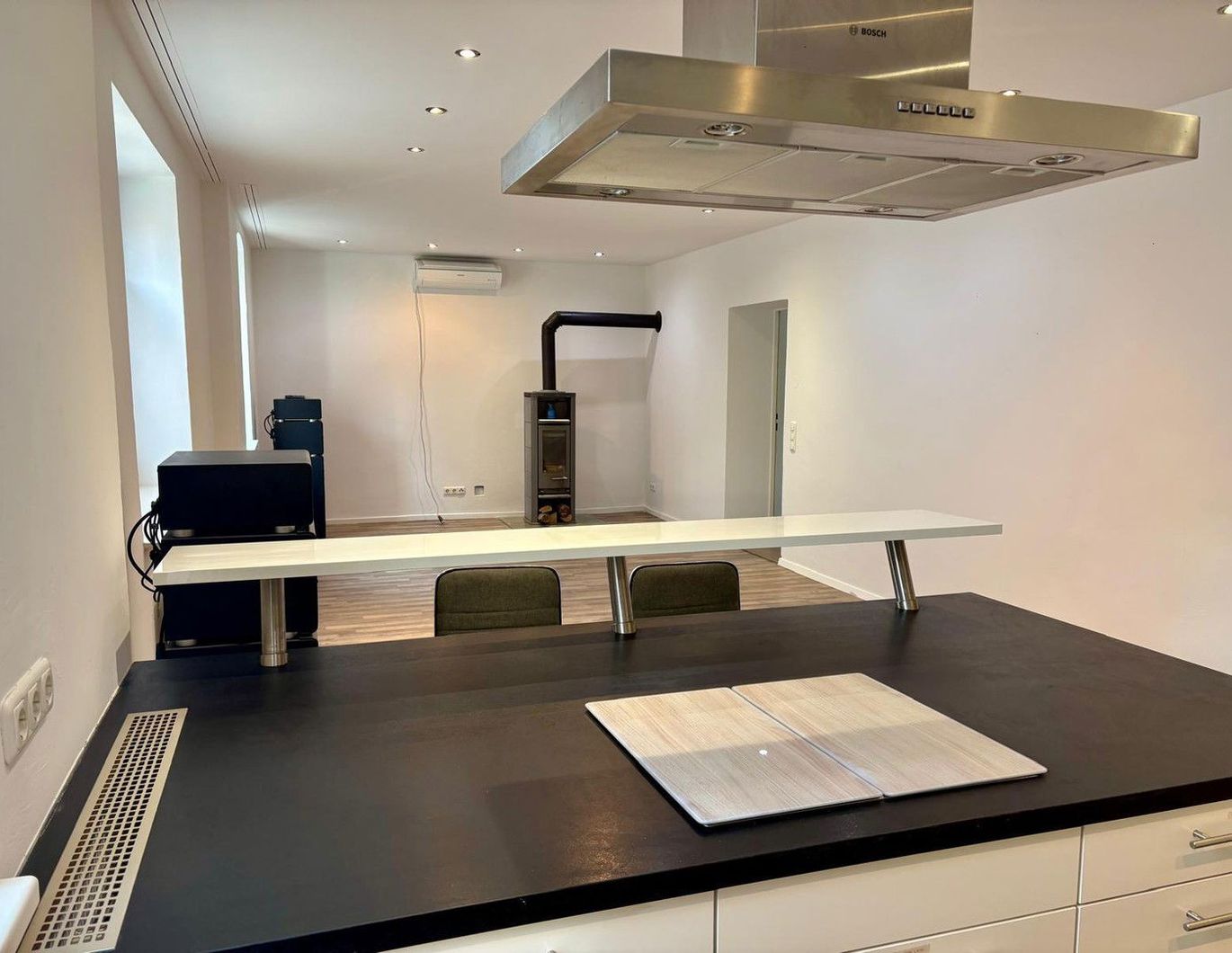 Maisonettewohnung mit Hauscharakter, Garten, Terrasse & Carport in Wels