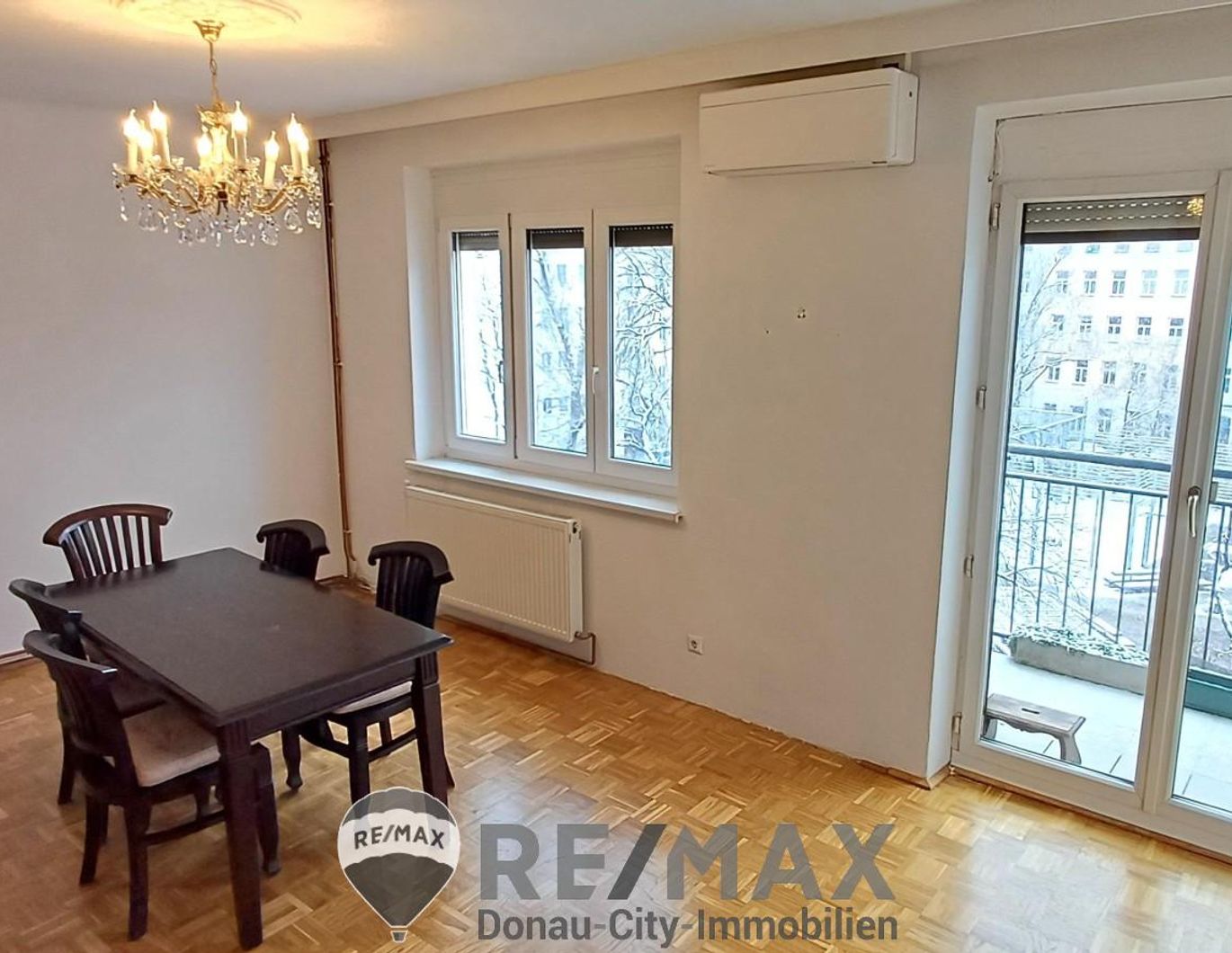 ''Stilvolle 100 m² Maisonette-Wohnung mit 2 Balkonen & Parkblick''