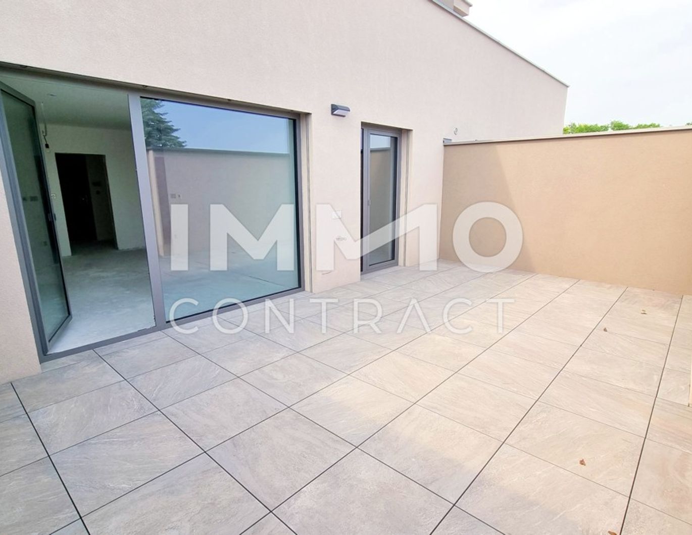 Erstbezug: Helle 2-Zimmer Wohnung mit großer privater Terrasse in Münichsthal