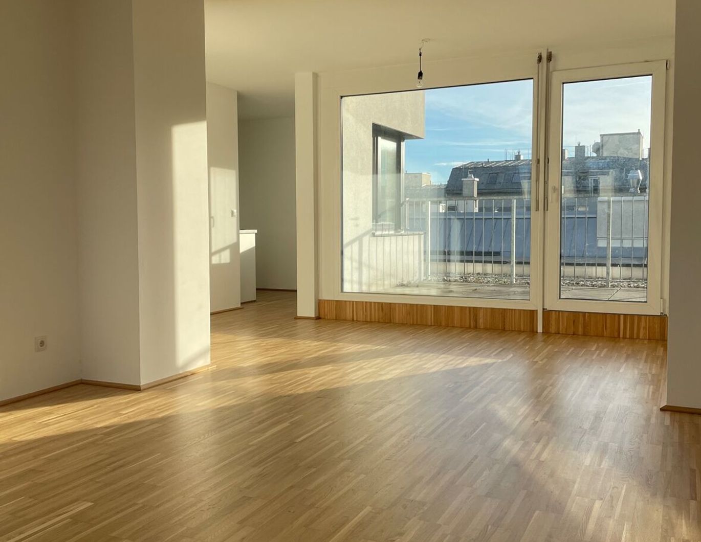 helle 4-Zi DG Wohnung_WG geeignet_mit großzügigen Terrassen_Buchengasse