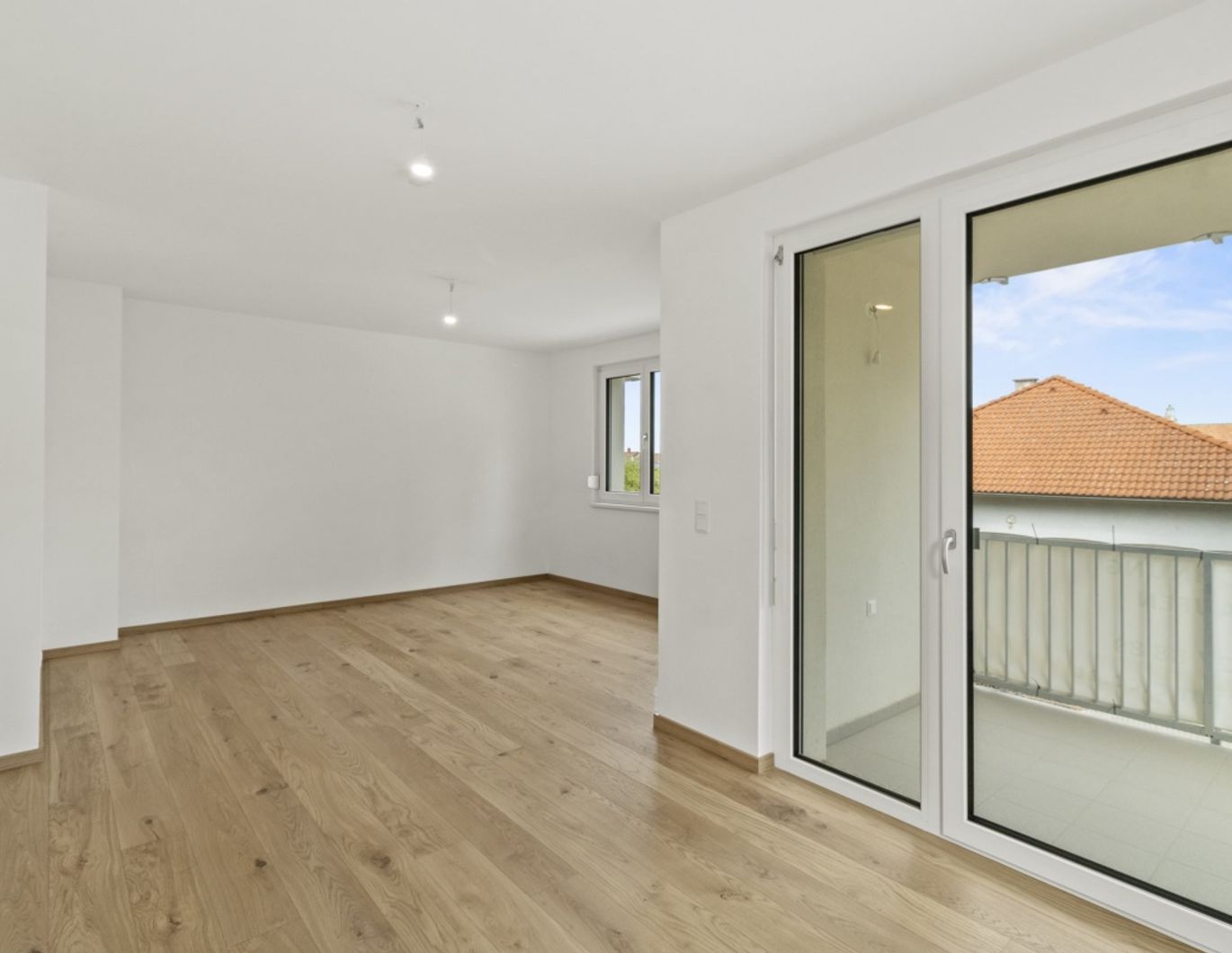 ++ SOFORT einziehen & wohlfühlen ++ DREI Zimmer mit BALKON