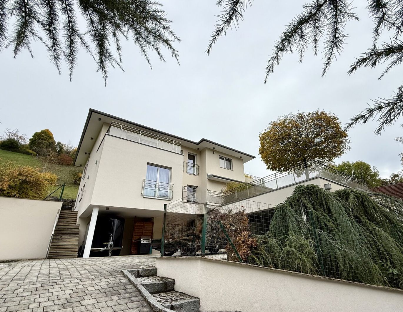 Stilvolles Domizil am Gedersberg - Großzügigkeit, Ruhe und Qualität vereint