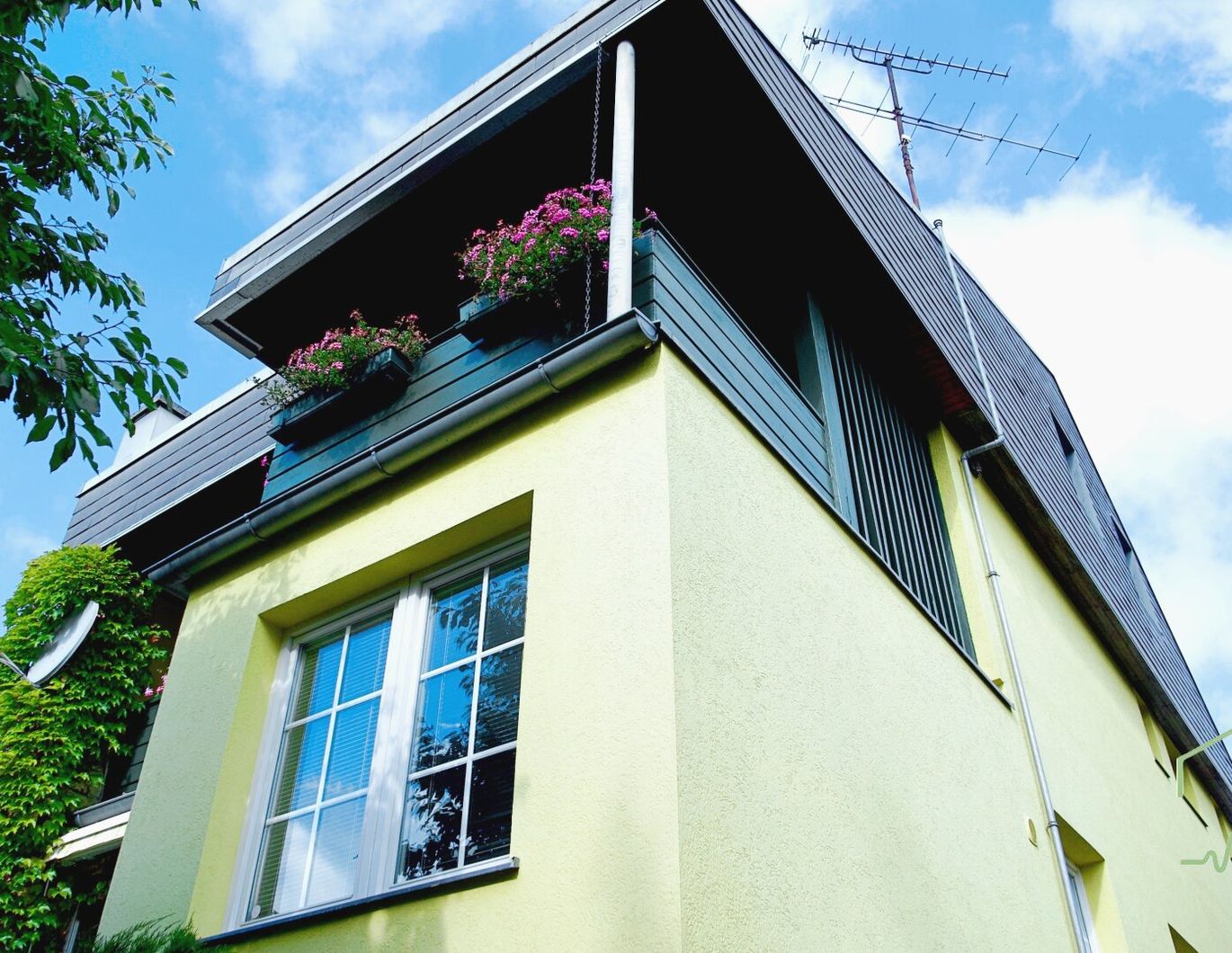 Ihr Traumhaus in 1130 Wien: 270 m² mit Garten, Balkon und Garage!