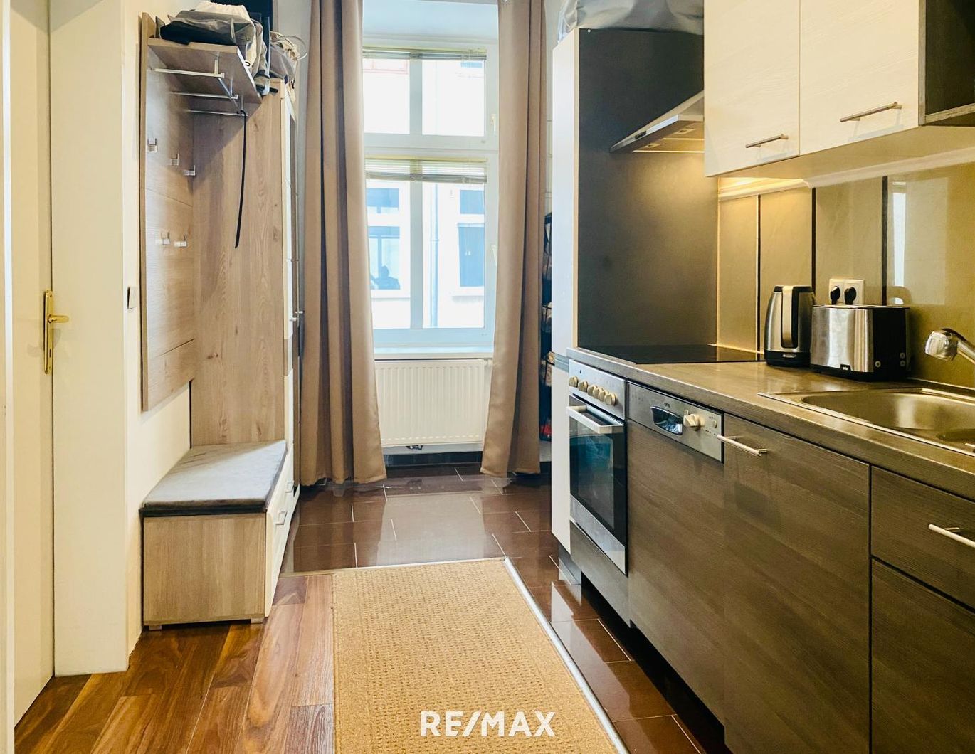 Bezugsfertige 2-Zimmer-Wohnung in Ruhelage nahe dem Augarten