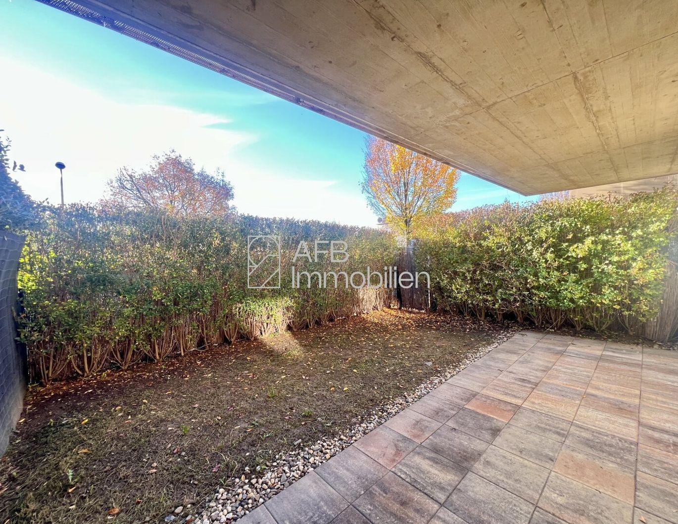 Schöne 2-Zimmer-Gartenwohnung in St. Peter mit Terrasse, Tiefgarage und Gartenanteil zu mieten