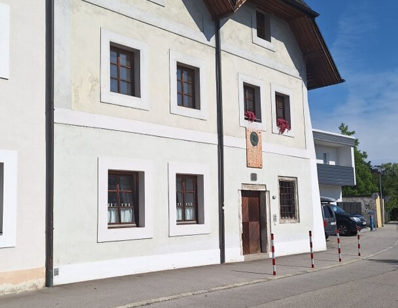 Stilvoll wohnen im denkmalgeschützten Altbau mit Garten