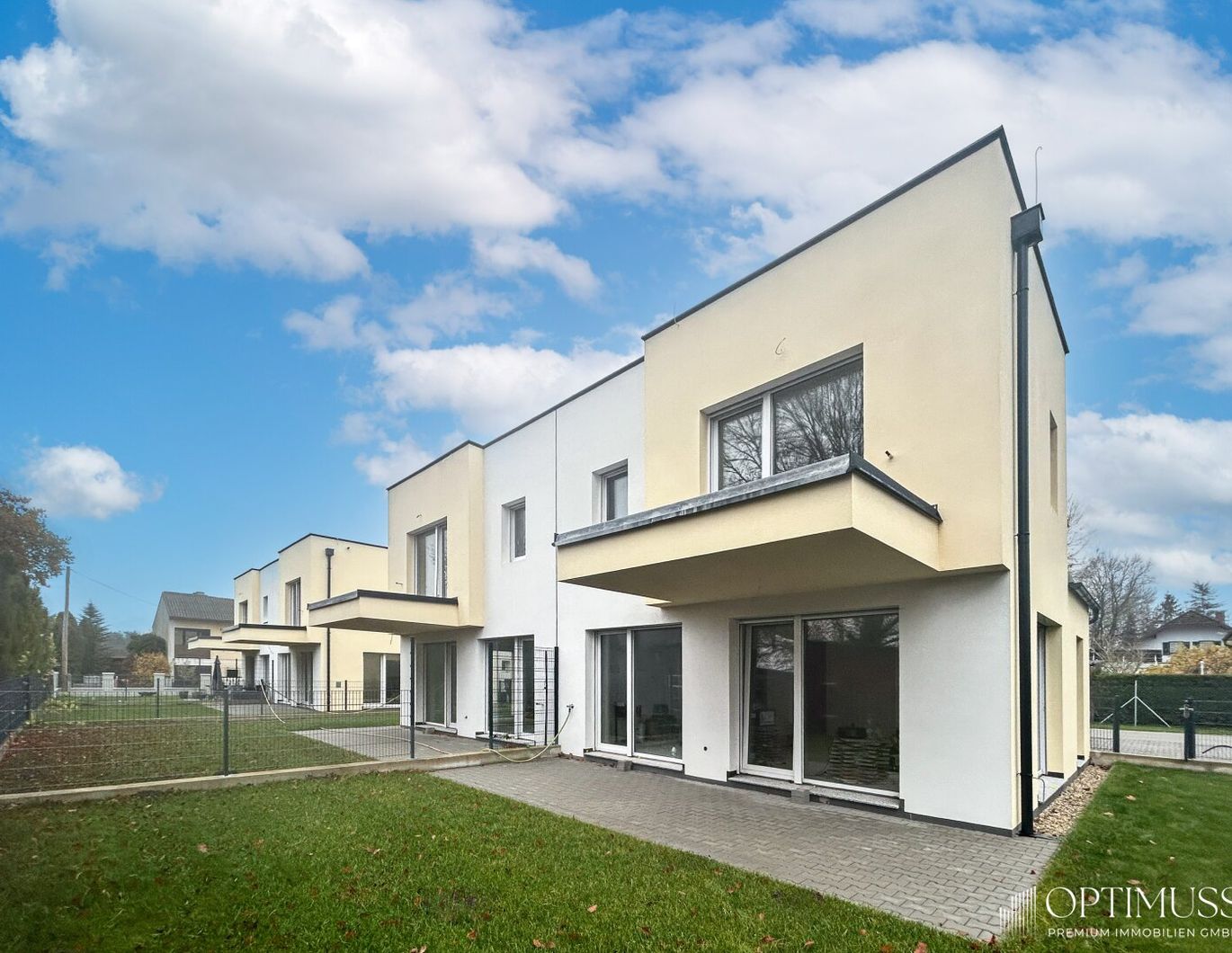 Super-Weihnachtsangebot!!! Ihr Wohlfühl-Zuhause: Lichtdurchflutete 5-Zimmer-Doppelhaushälfte mit Garten und zwei Parkplätze!