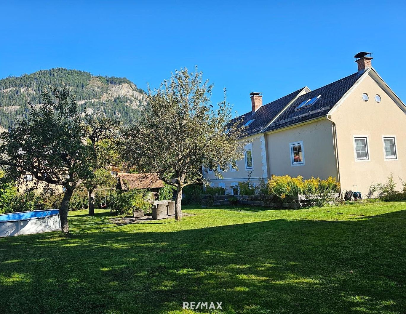 Großzügiges Wohnhaus mit Geschichte und Charme im Zentrum von Teufenbach