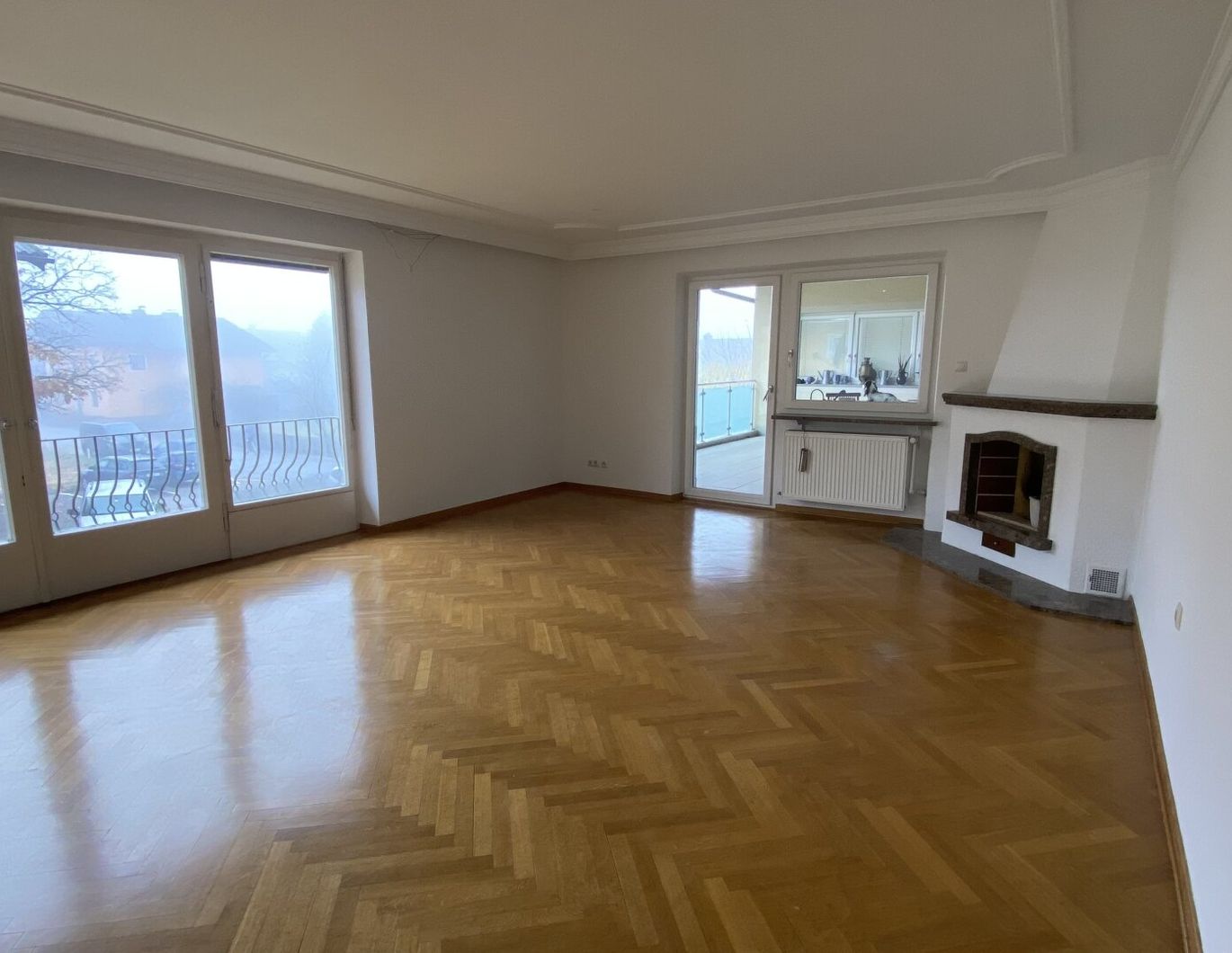 Zentral in Eugendorf: Großzügige 5-Zimmer-Wohnung mit Terrasse