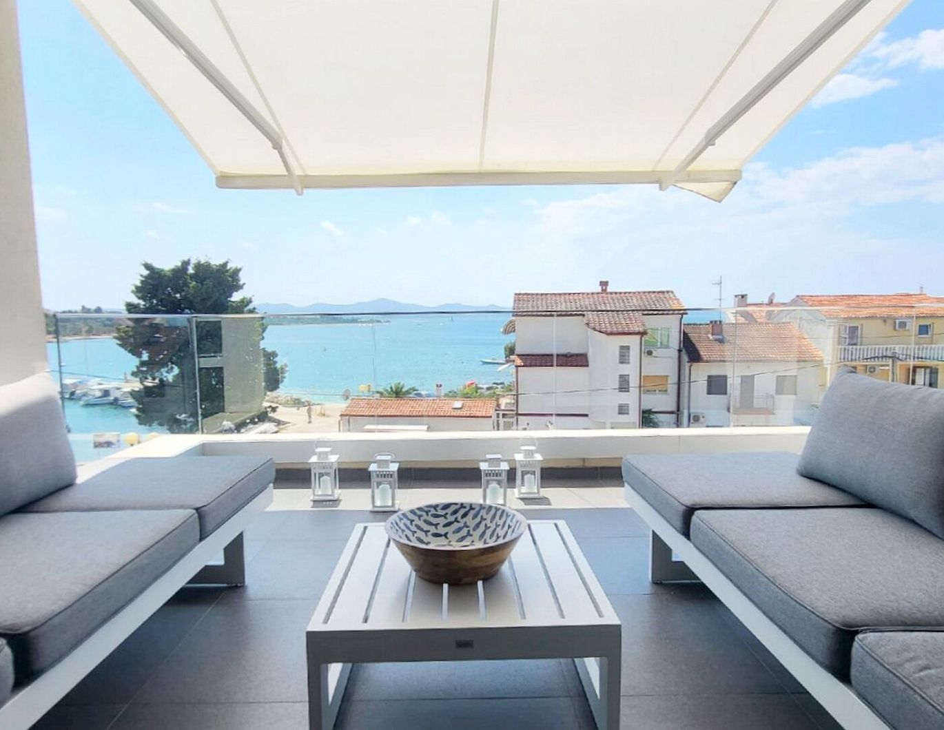 Wunderschönes 4-Zimmer Appartement am Meer in Zadar-Diklo