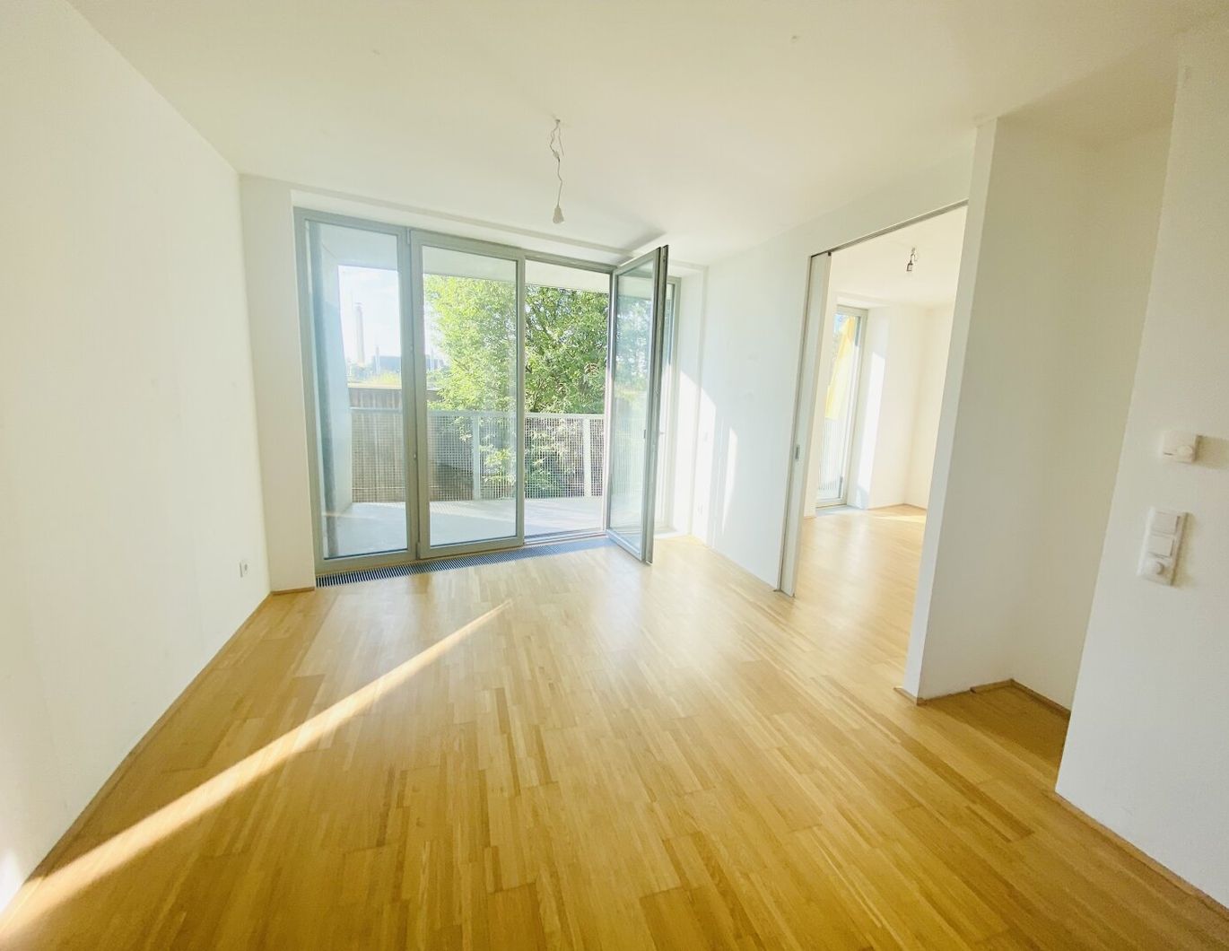 NEUER PREIS! PROVISIONSFREI VOM EIGENTÜMER! 2-ZIMMER WOHNUNG MIT LOGGIA NAHE U2 STADLAU!