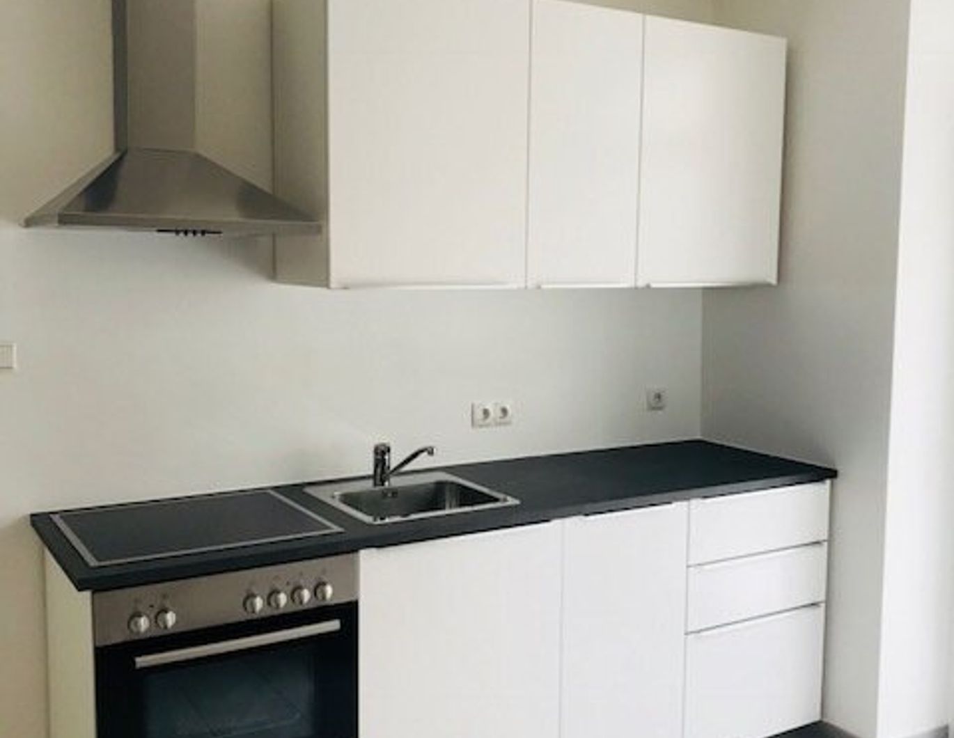 Schöne 2-Zimmer-Wohnung plus Küche im Bezirk Lend - ab NOVEMBER!