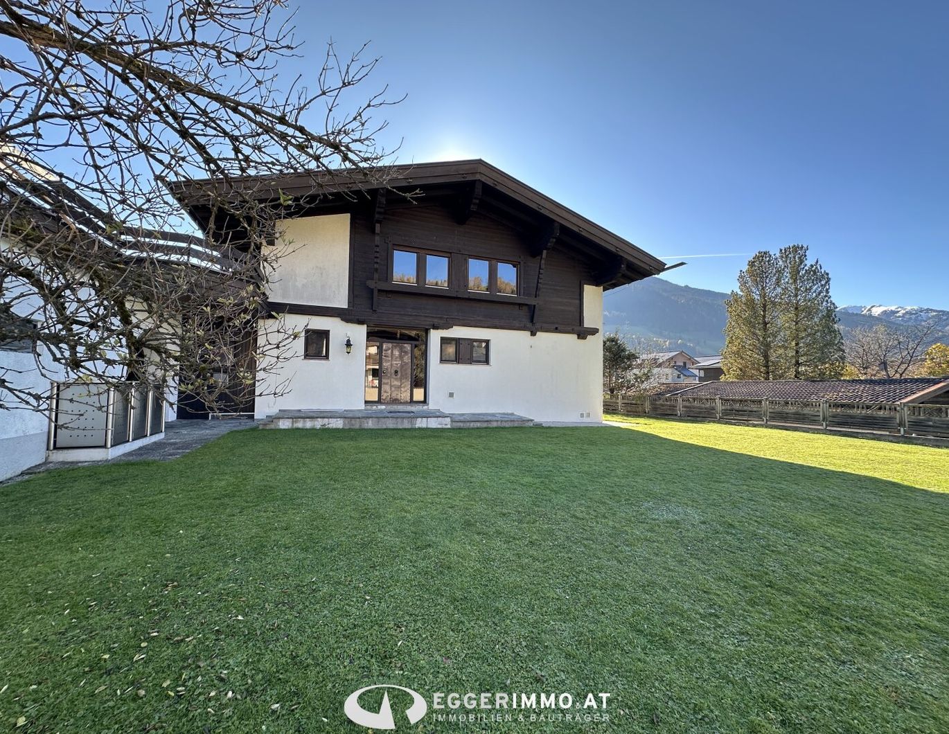 Großzügiges Einfamilienhaus mit Garconniere im Landhausstil mit großem Garten zu vermieten