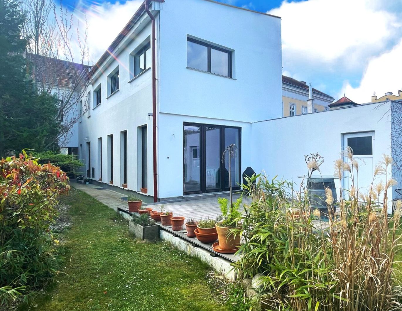 Stadthaus im Grünen in Zentraler Lage