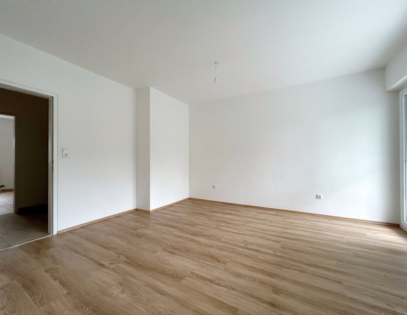 HERBSTAKTION 1 MONAT MIETFREI IN WARTBERG SICHERN - 3 ZIMMER WOHNUNG MIT BALKON NEU SANIERT