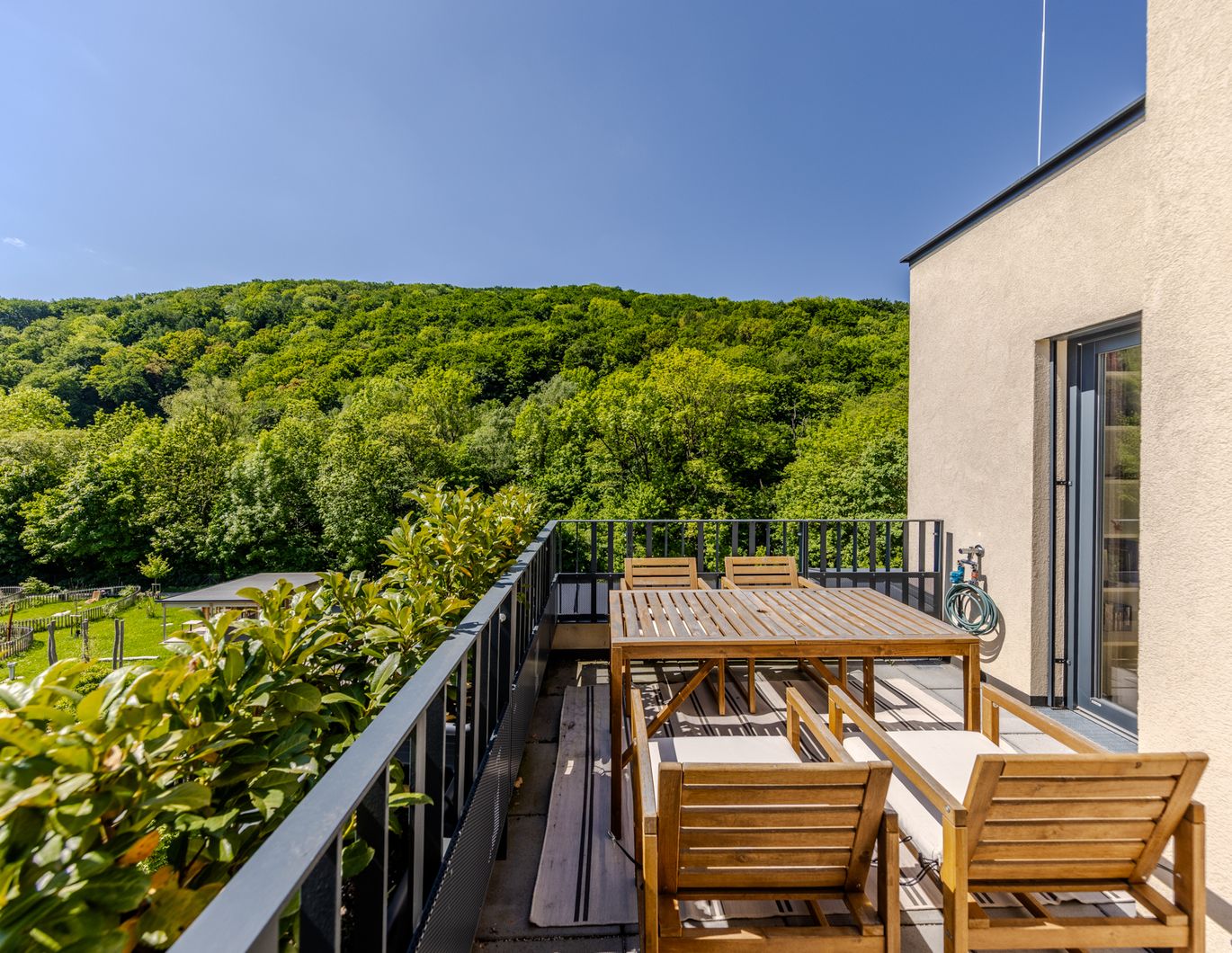 Moderne Dachgeschoßwohnung inmitten der Natur