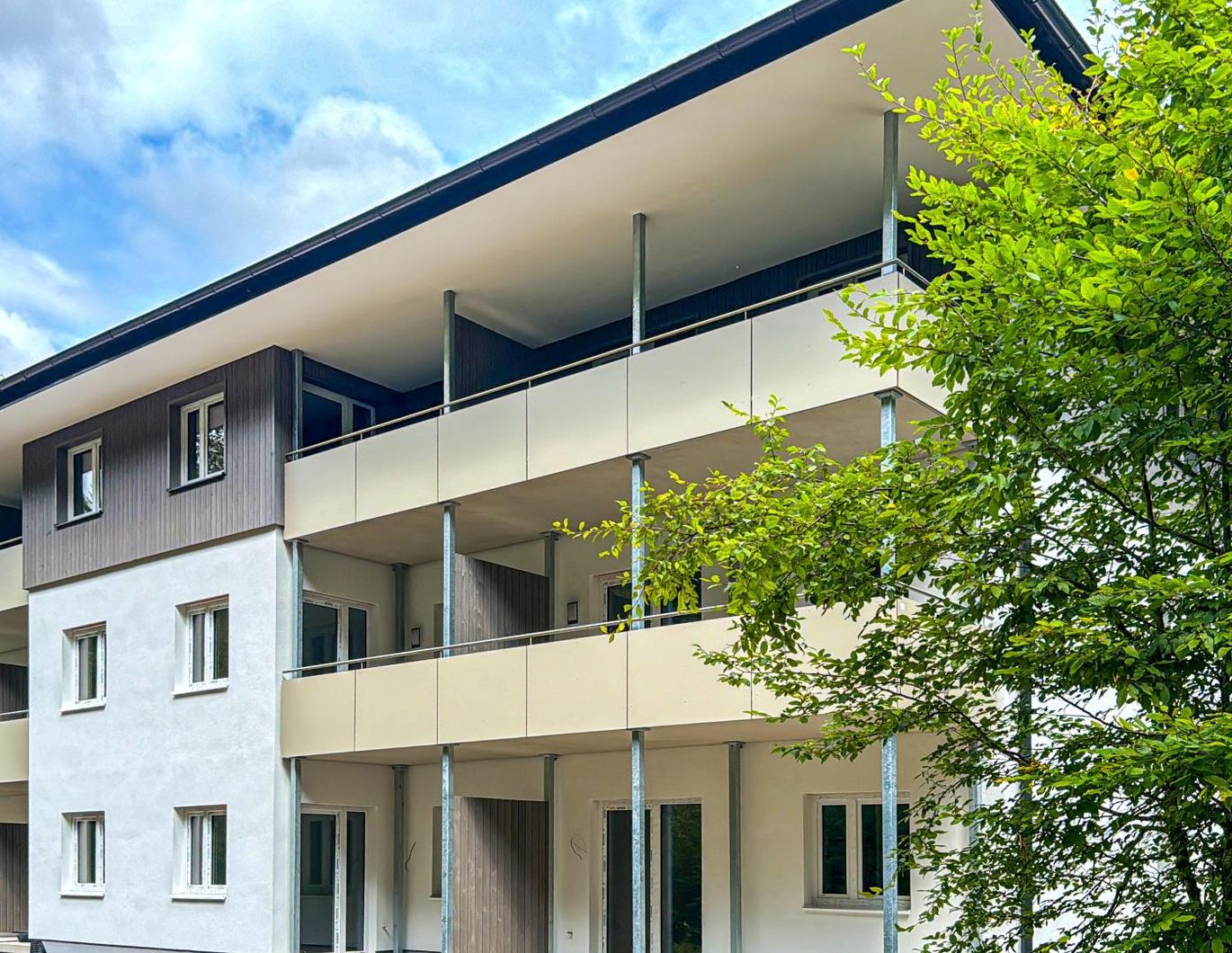 ERSTBEZUG - FERIENWOHNUNGEN in PERFEKTER RUHELAGE - WALDNESS PUR ! TOURISTISCHE Vermietung möglich ! DIREKTER BACHZUGANG ! BEZUGSFERTIG !