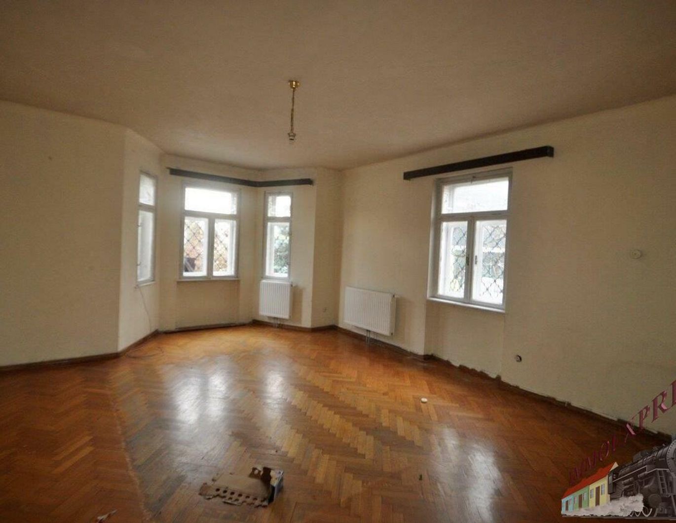 Jugendstilhaus - Sanierungsbedürftiges Juwel am Kaiserwald