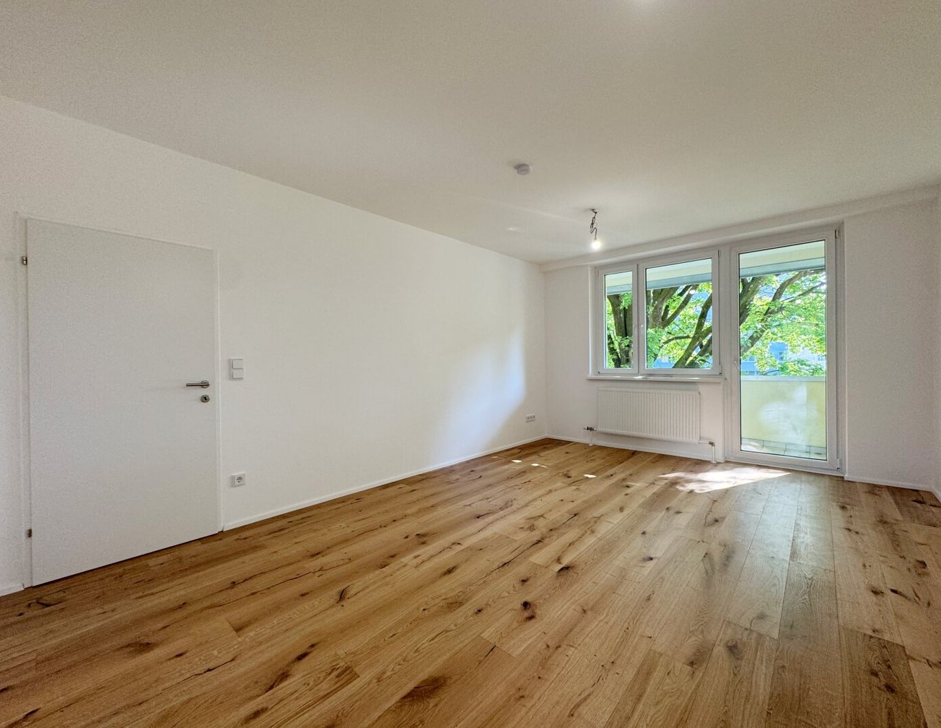 PROVISIONSFREI! Hochwertig sanierte 3-Zimmer-Wohnung mit Loggia in begehrter Ruhelage nahe JKU