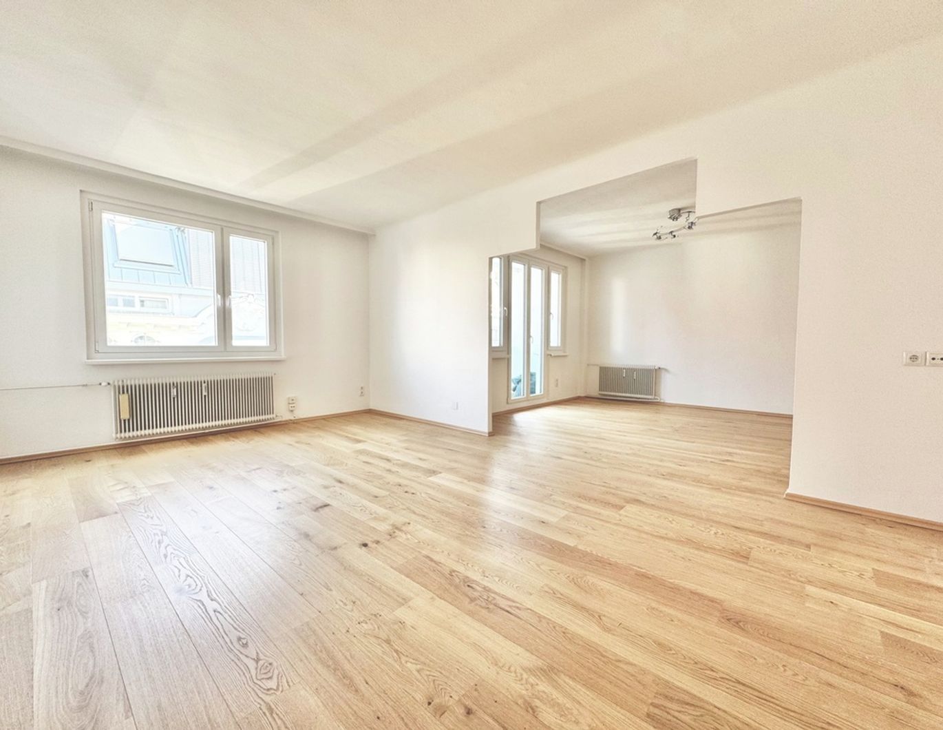 KRUGERSTRASSE | HELLE 2-ZIMMER MIT BALKON IN TOPLAGE | 7.STOCK | U-BAHN-NÄHE