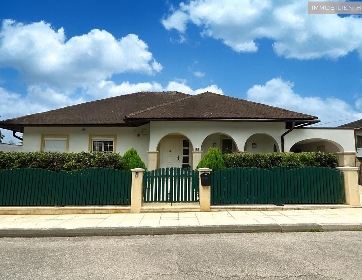 Gepflegtes Haus mit viel Platz für die ganze Familie! Luftwärmepumpe! PV-Vorbereitung!