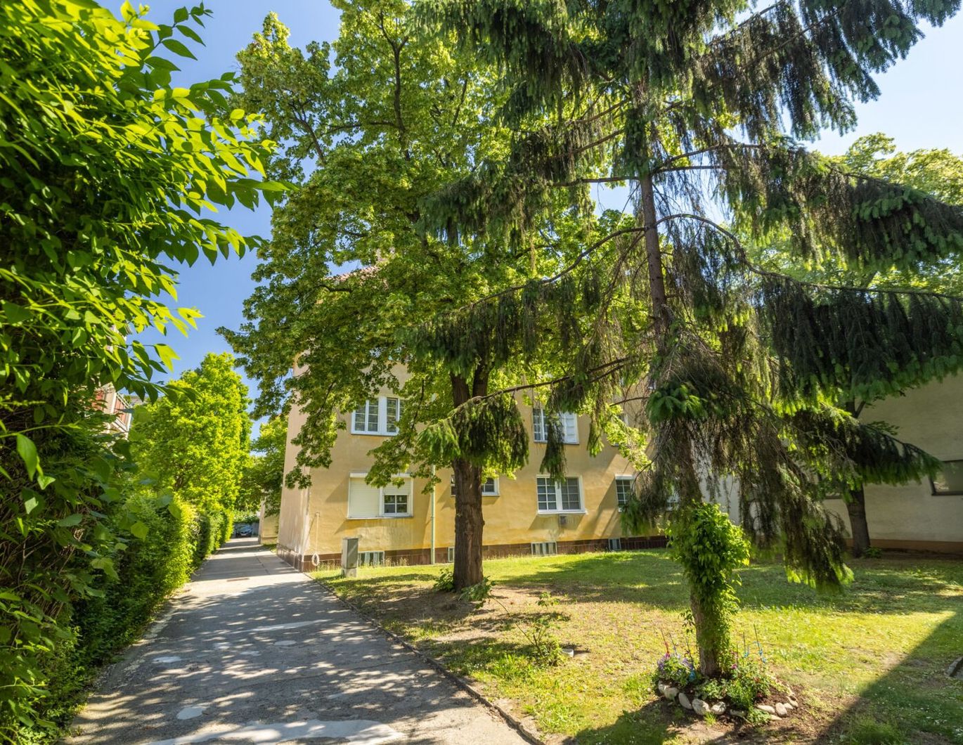 Gepflegte teimöblierte Arbeiterwohnung im Zentrum von Schwechat