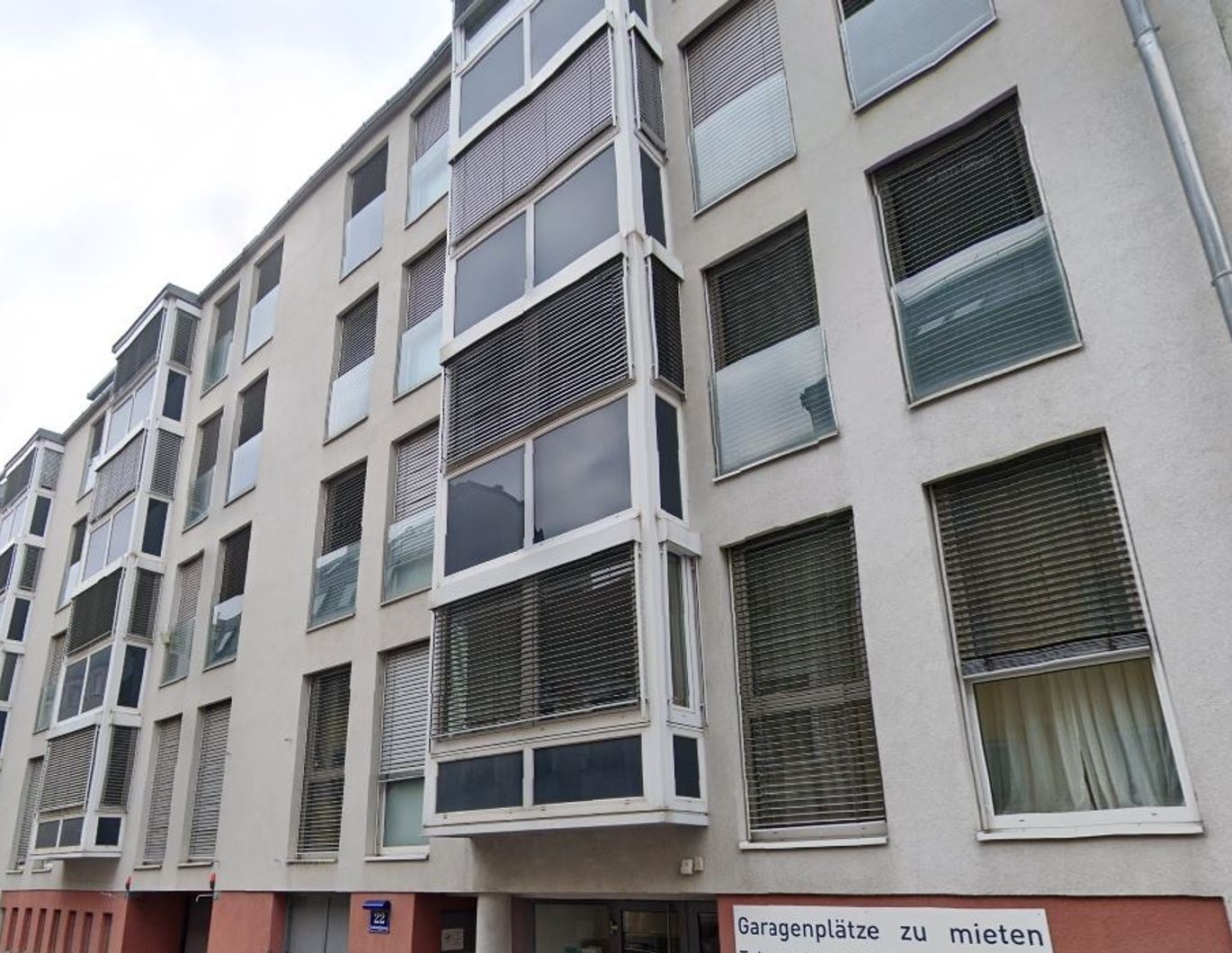 Traumhafte 2-Zimmer-Wohnung mit Terrasse und Eigengarten nächst AKH!