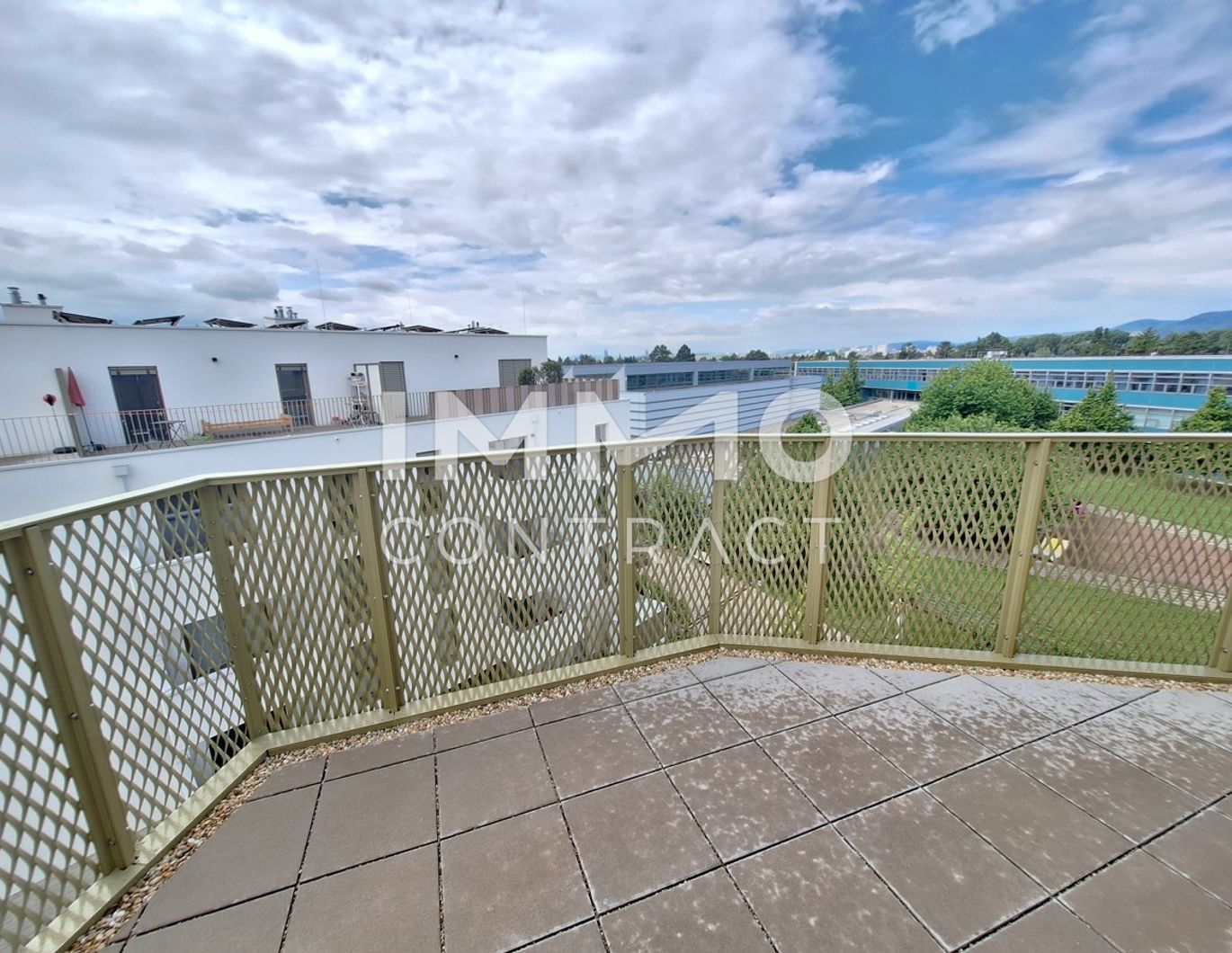 Grünruhelage mit Ausblick