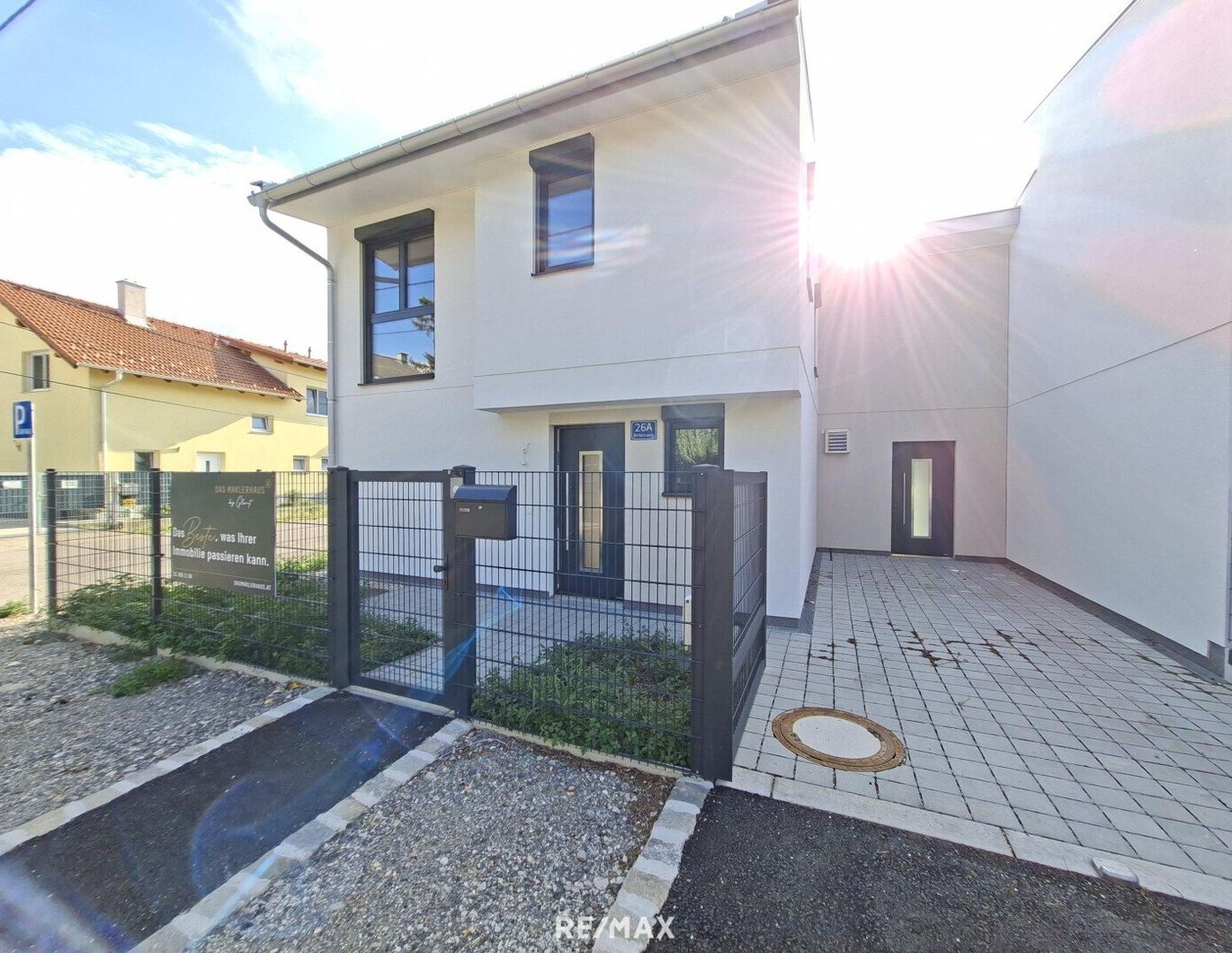 Erstbezug! Doppelhaushälfte in ruhiger Lage nahe dem idyllischen Mühlwasser!