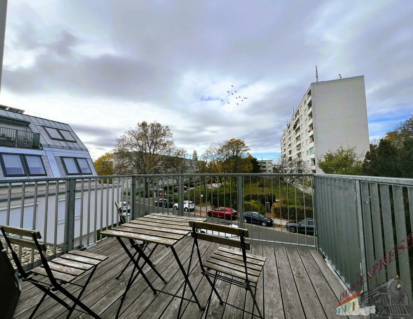 Starterjuwel modern mit Balkon!