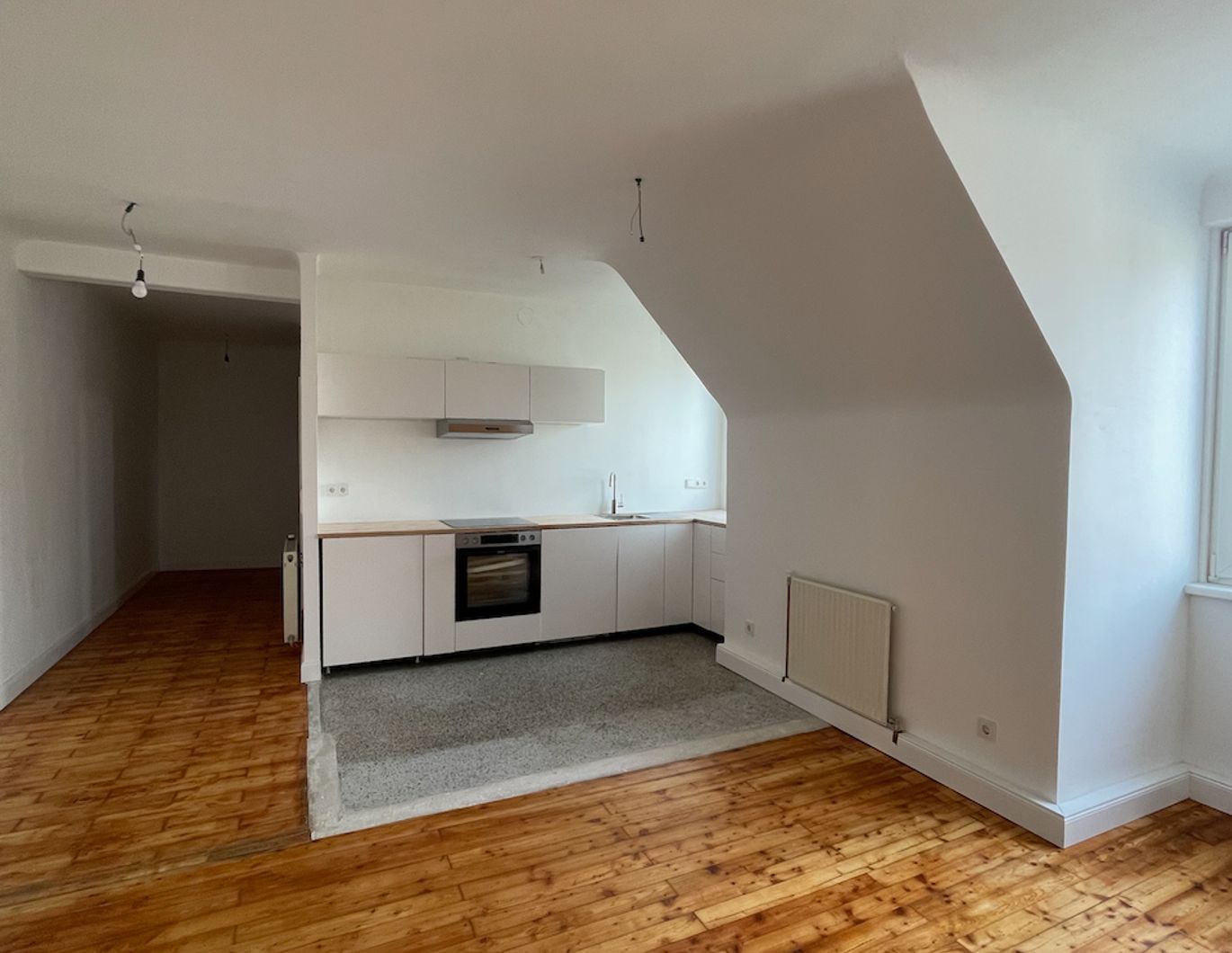 STILVOLL RENOVIERTE, HELLE 3-ZIMMER WOHNUNG IN BESTLAGE